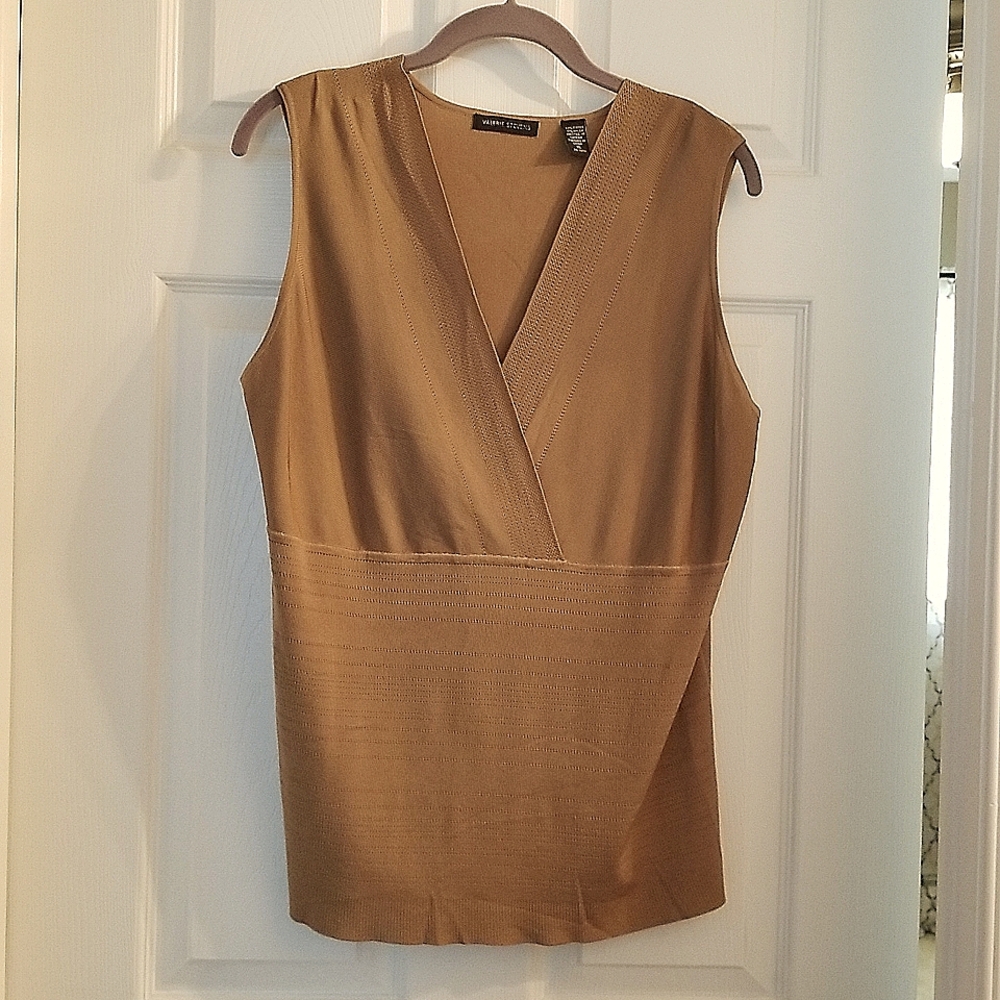 Women's sleeveless top